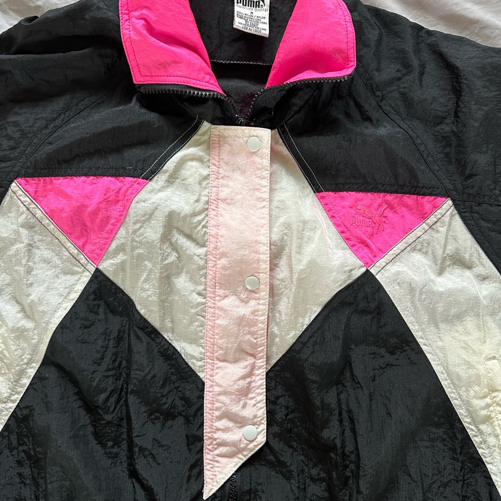 Vintage 80’s track jacket PUMA. Size medium.